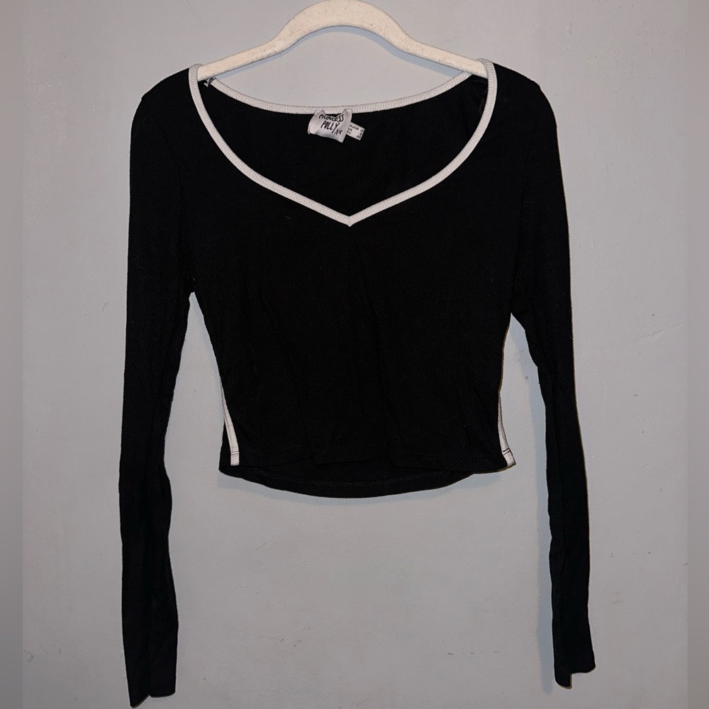 Princess Polly Long Sleeve Black Crop Top Size 6/Medium